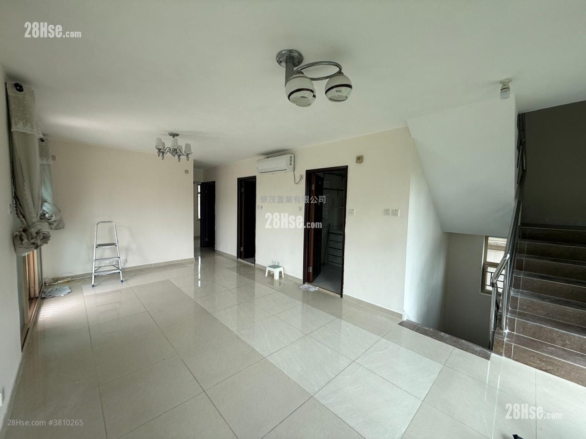 村屋 租盘 3 房 , 1 浴室 630 平方尺