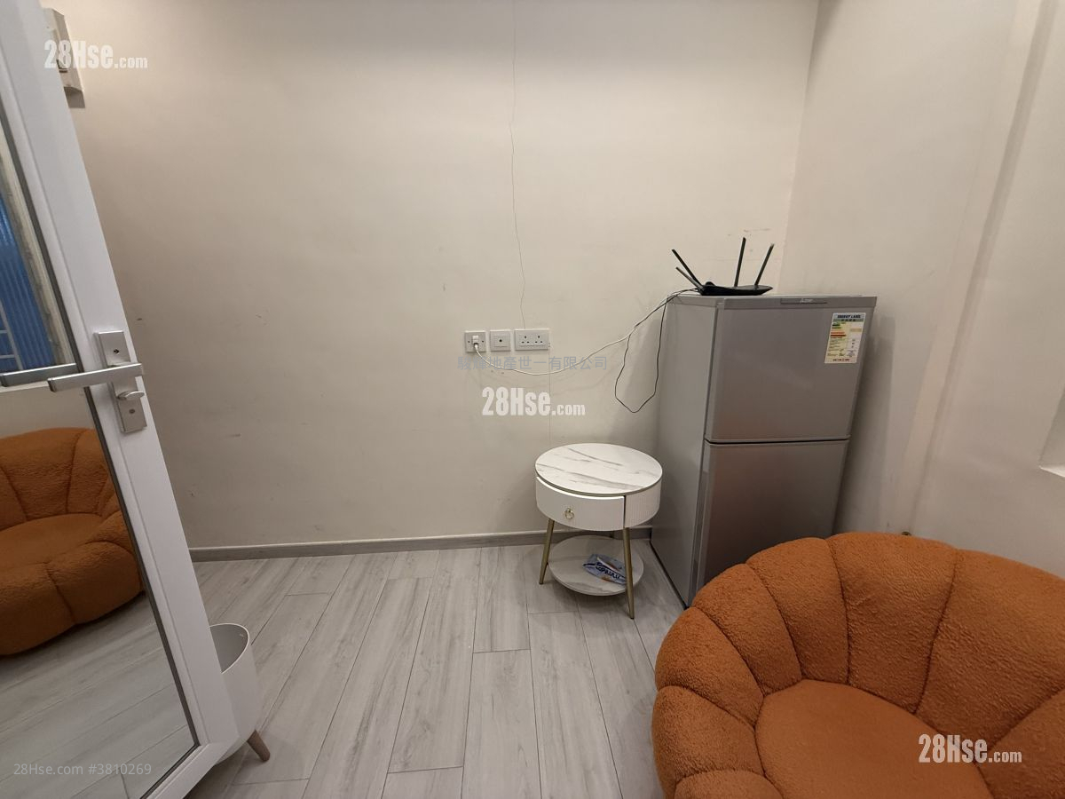 Ocean View Court Rental 1 Bathroom 160 ft²