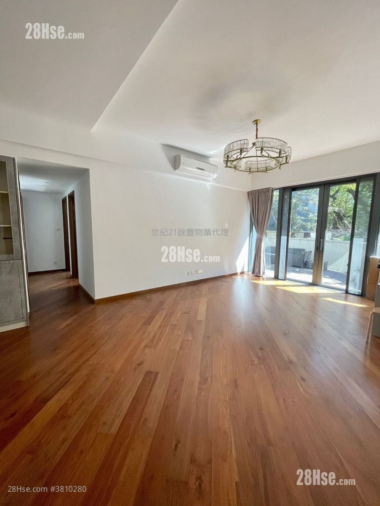 Parc Inverness Sell 3 Bedrooms , 3 Bathrooms 1,373 ft²