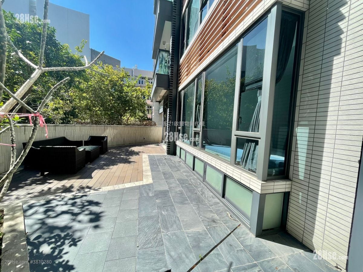 Parc Inverness Sell 3 Bedrooms , 3 Bathrooms 1,373 ft²