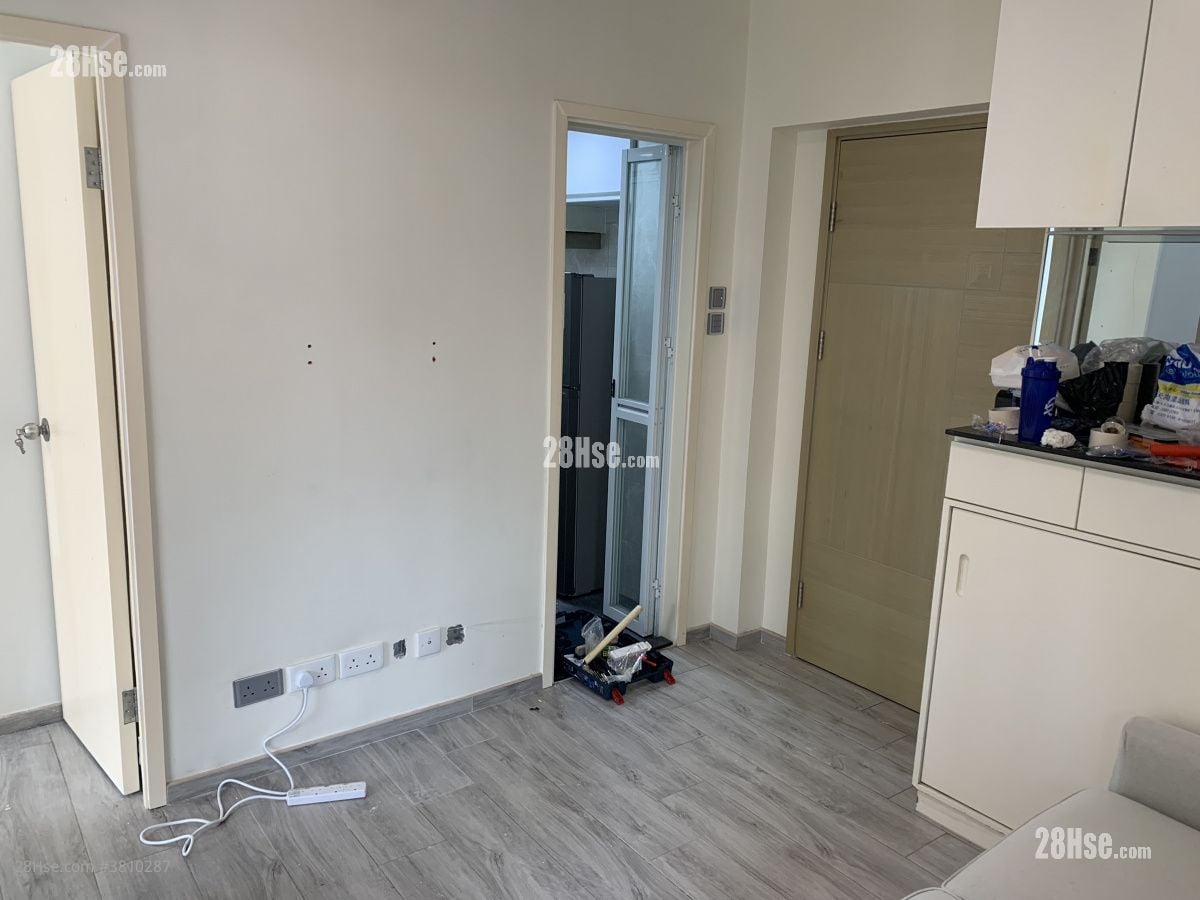 Foo Tat Building Sell 2 Bedrooms , 1 Bathroom 318 ft²