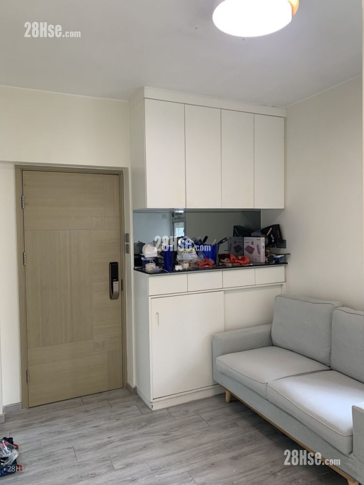 Foo Tat Building Sell 2 Bedrooms , 1 Bathroom 318 ft²