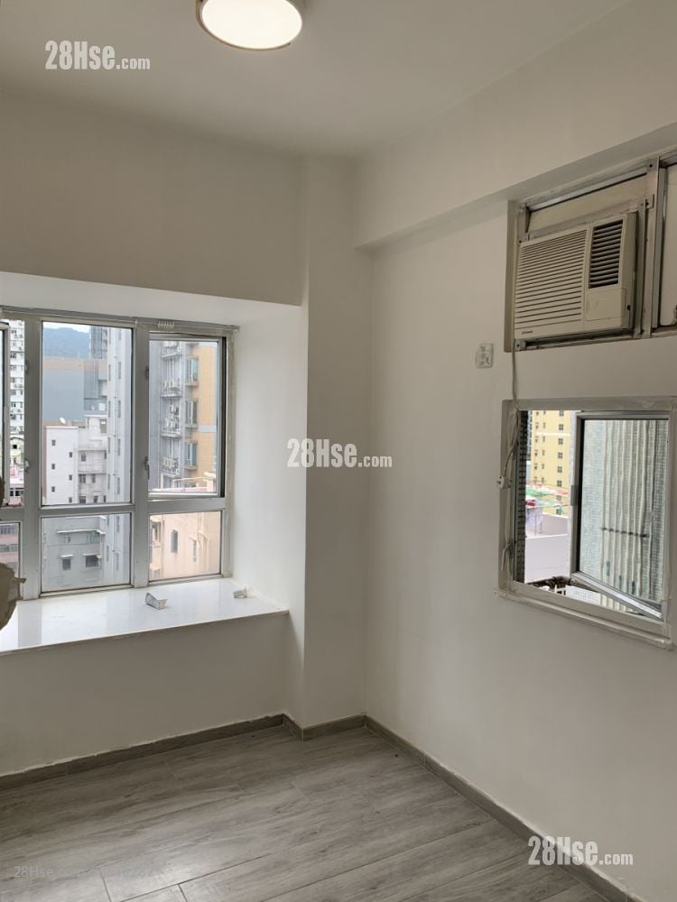 Foo Tat Building Sell 2 Bedrooms , 1 Bathroom 318 ft²