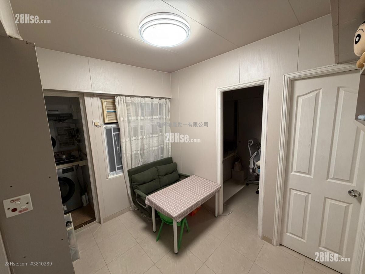 Hayon Building Sell 2 Bedrooms , 1 Bathroom 251 ft²