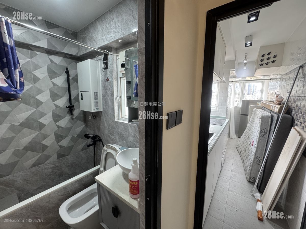 Hand Wai Court Rental 2 Bedrooms , 1 Bathroom 299 ft²