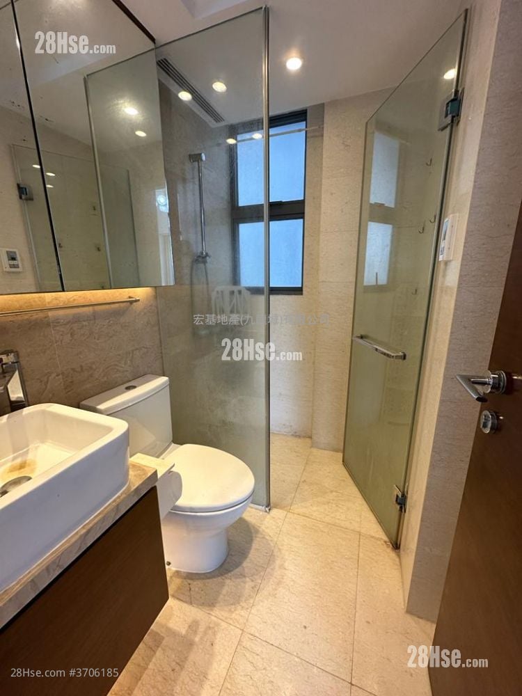 Billionnaire Avant Rental 2 Bathrooms 628 ft²