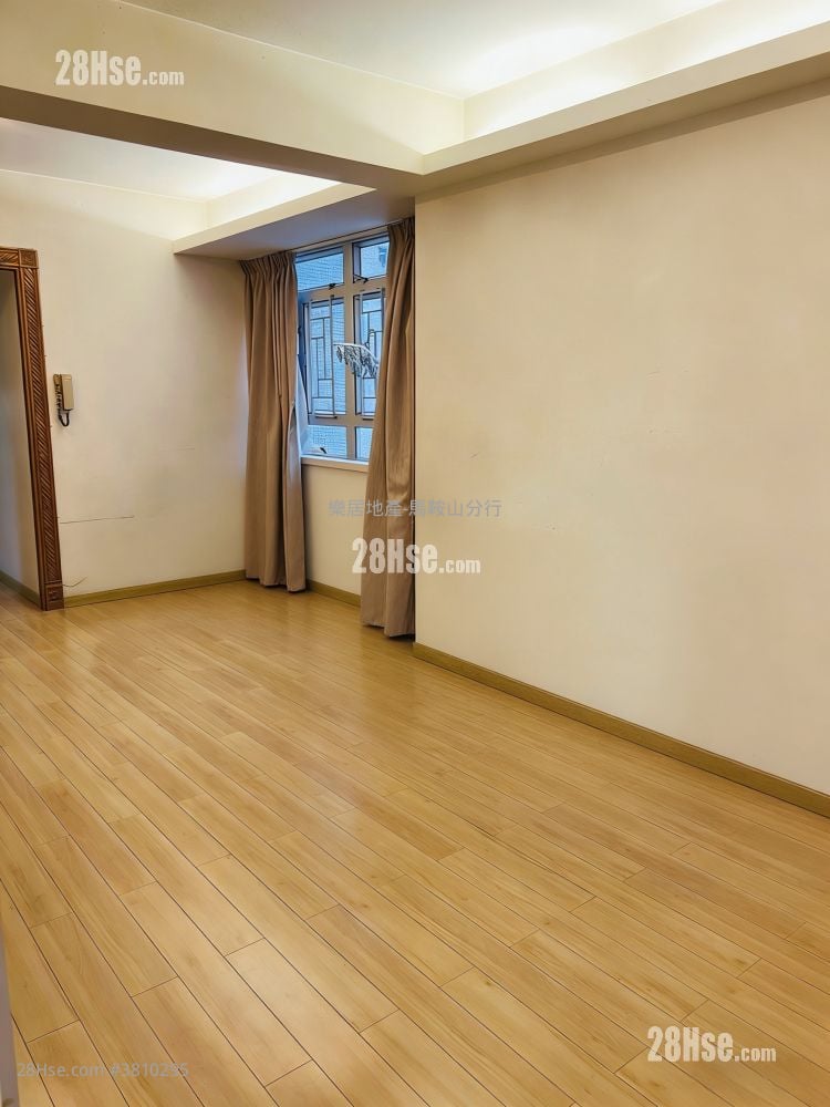 Chevalier Garden Sell 3 Bedrooms , 1 Bathroom 597 ft²