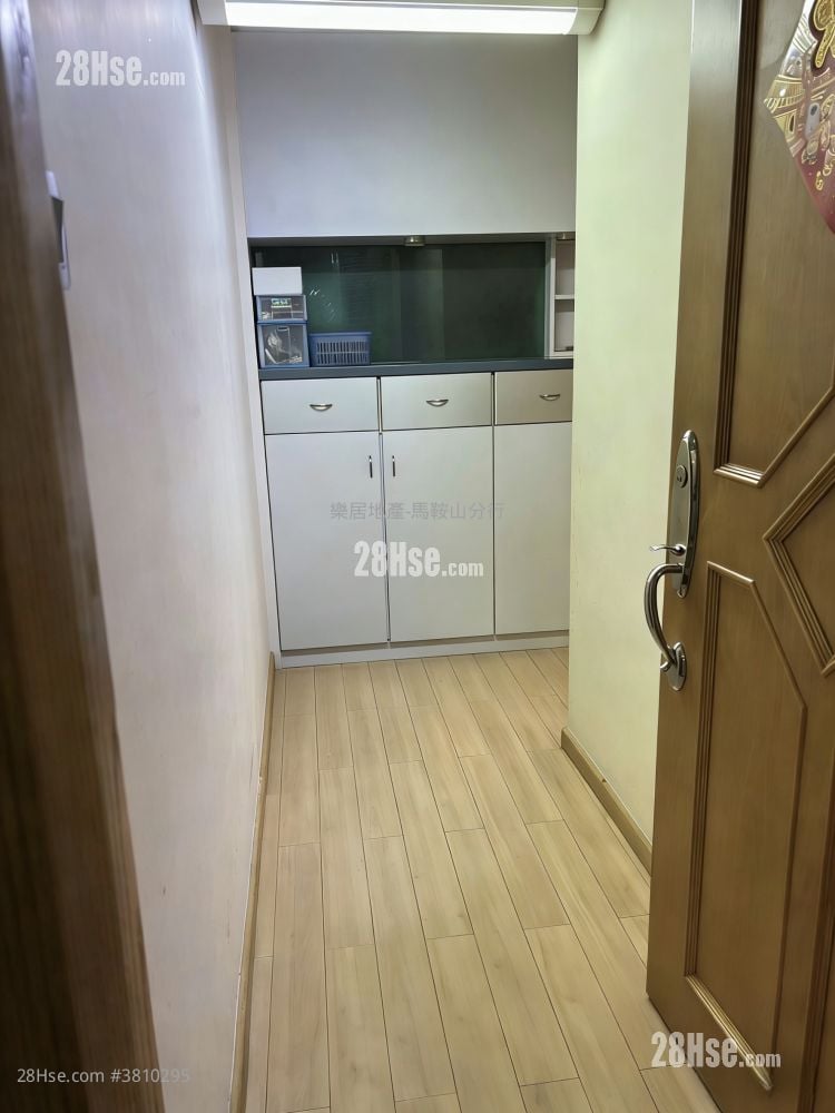 Chevalier Garden Sell 3 Bedrooms , 1 Bathroom 597 ft²