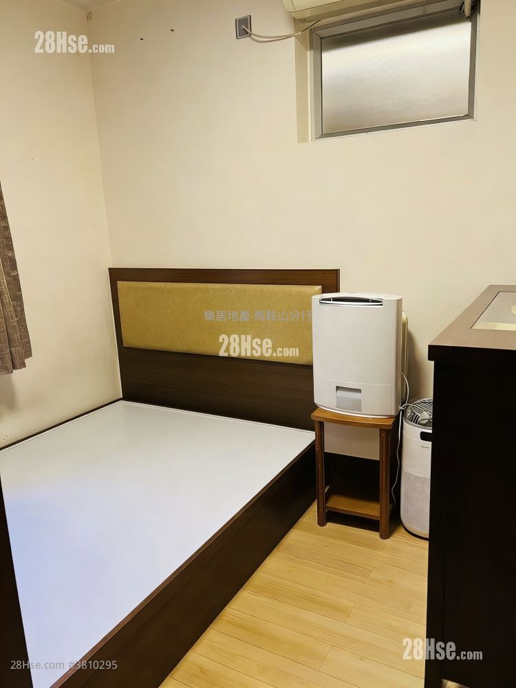 Chevalier Garden Sell 3 Bedrooms , 1 Bathroom 597 ft²