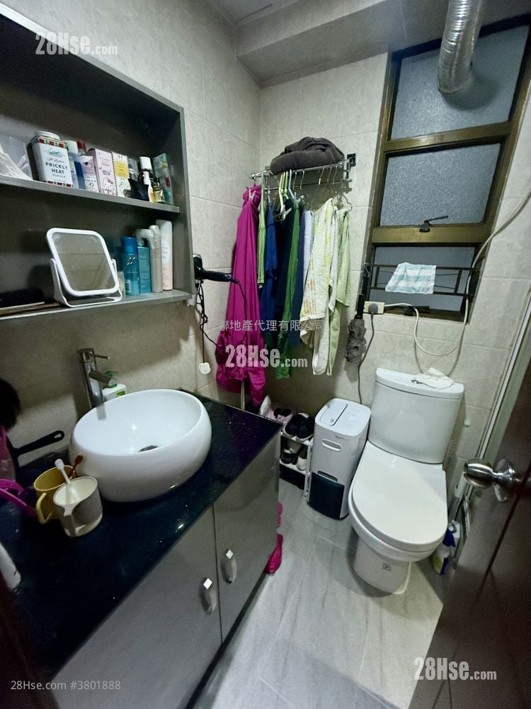 Union Plaza Sell 2 Bedrooms , 1 Bathroom 442 ft²