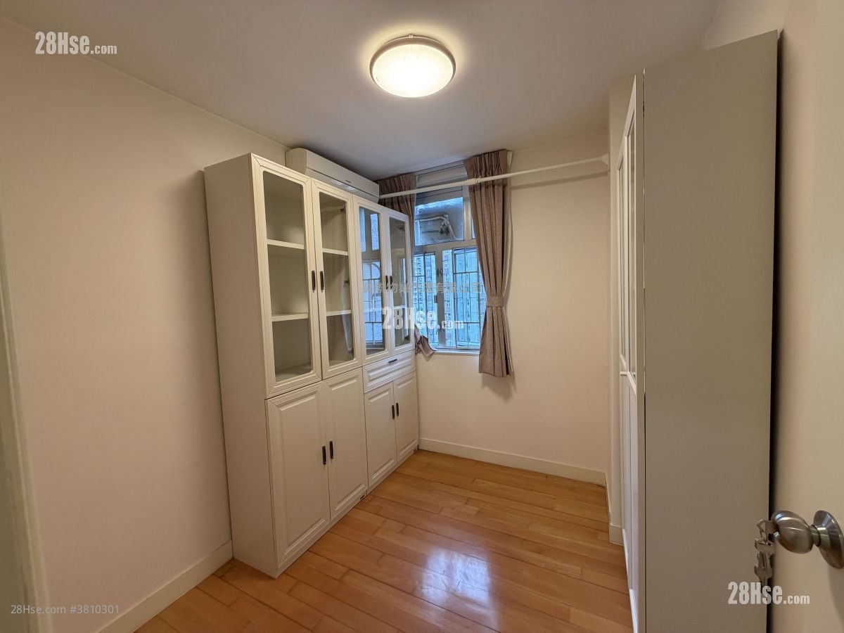 太古城 售盘 3 房 , 1 浴室 702 平方尺