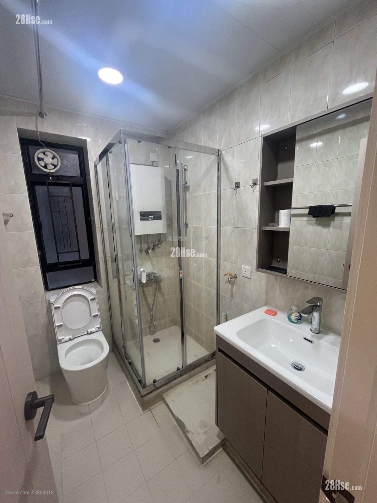 樂嘉中心 租盤 3 房 , 1 浴室 537 平方呎