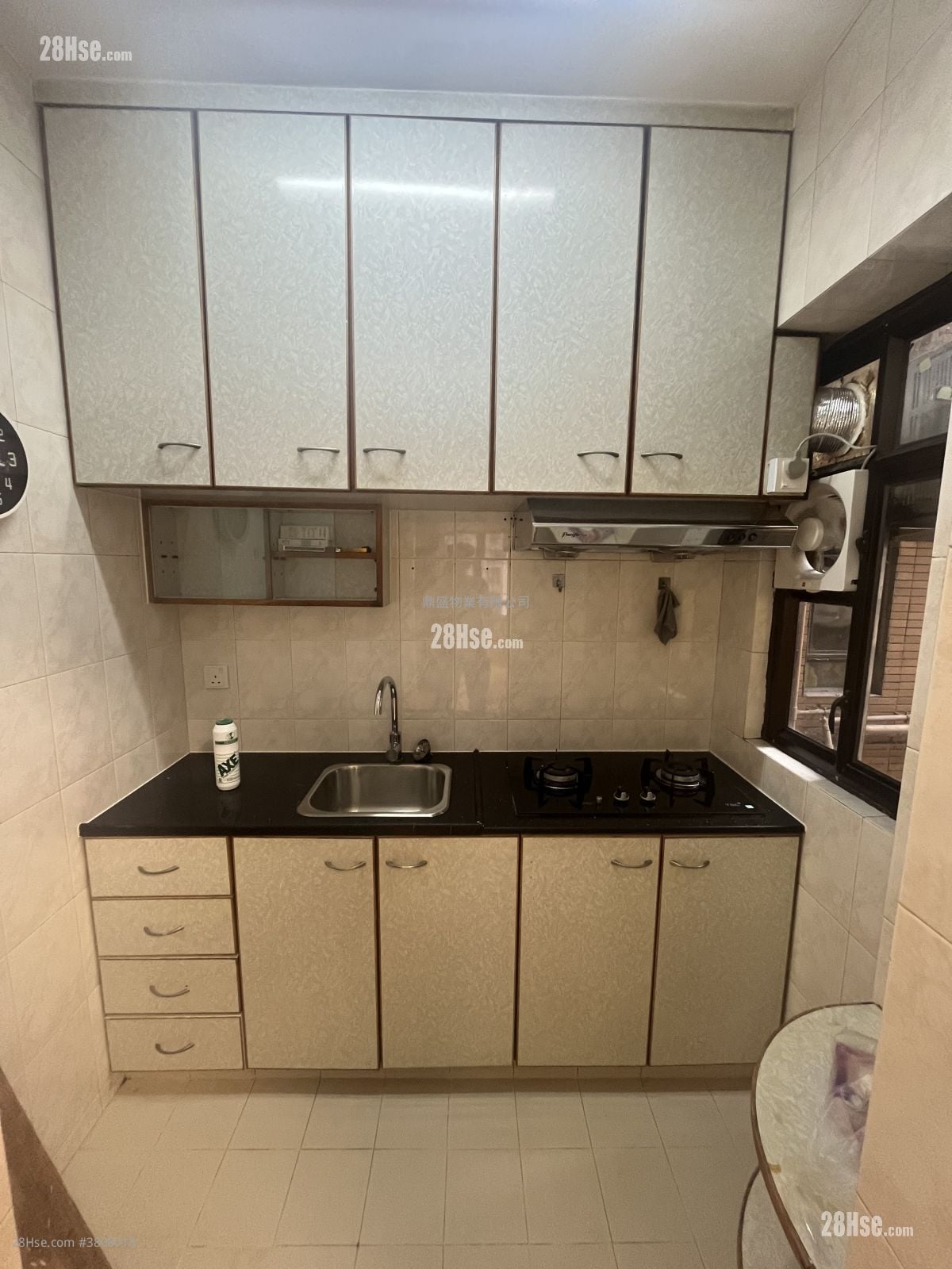 樂嘉中心 租盤 3 房 , 1 浴室 537 平方呎