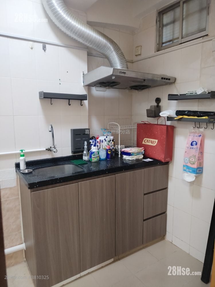 Hong Ning Building Rental 2 Bedrooms , 1 Bathroom 330 ft²