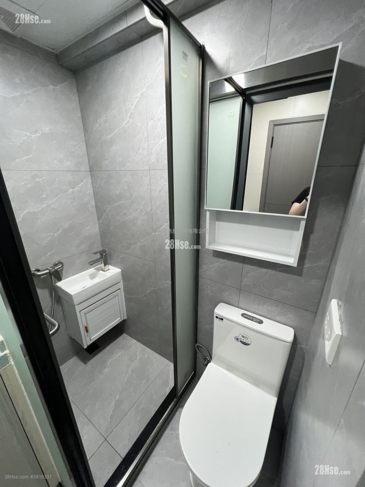 Lee Shing Mansion Rental 180 ft²