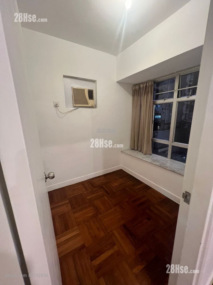 海新大厦 租盘 2 房 , 1 浴室 326 平方尺