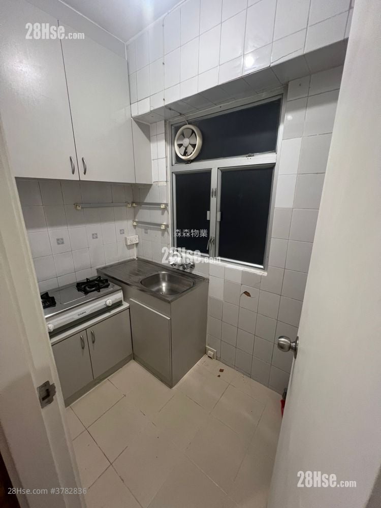 海新大厦 租盘 2 房 , 1 浴室 326 平方尺