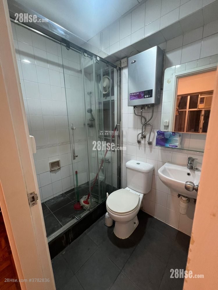 海新大厦 租盘 2 房 , 1 浴室 326 平方尺