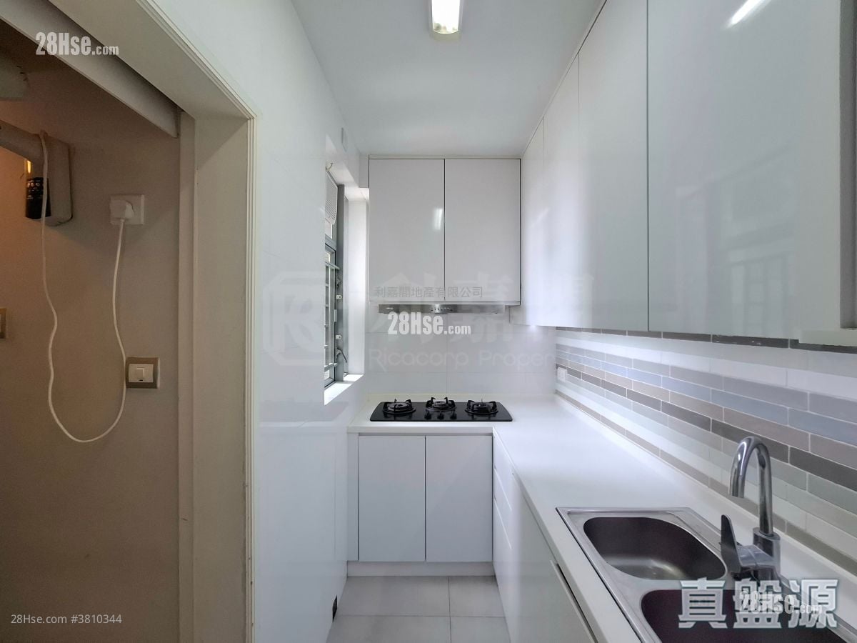 蓝天海岸 租盘 3 房 , 2 浴室 911 平方尺