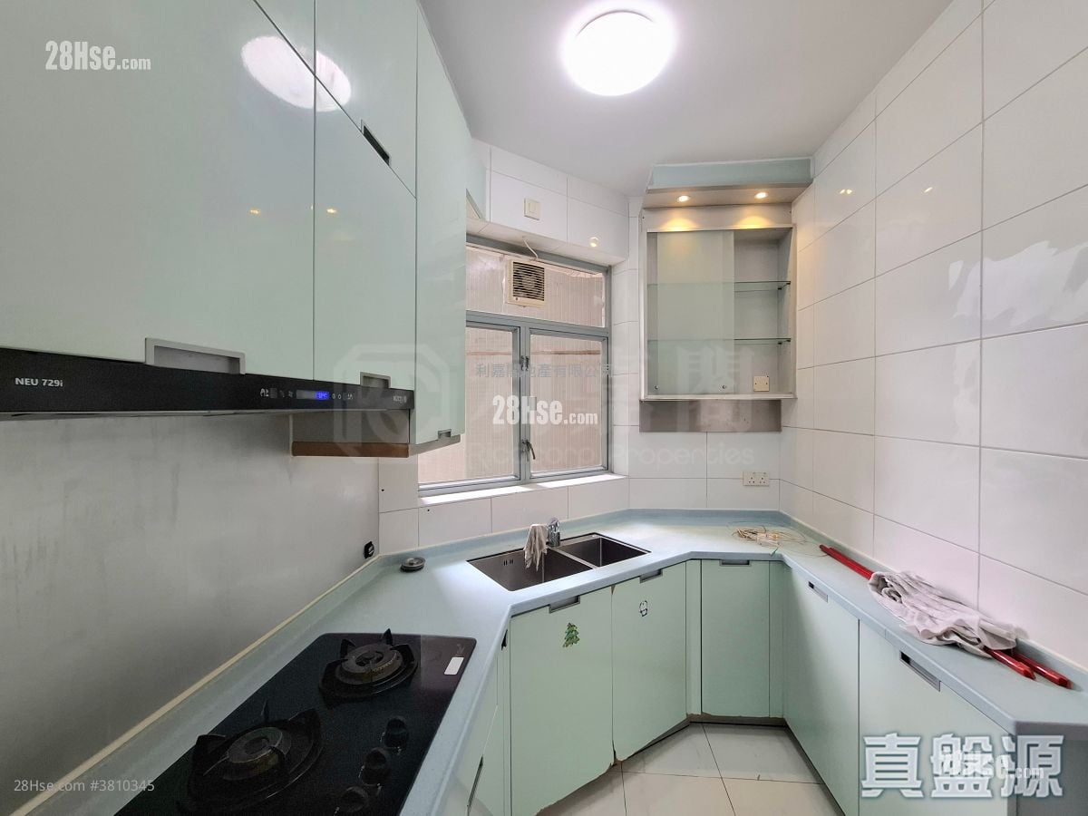 蓝天海岸 售盘 3 房 , 2 浴室 781 平方尺