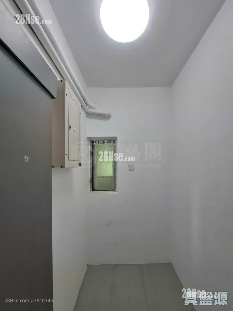 蓝天海岸 售盘 3 房 , 2 浴室 781 平方尺