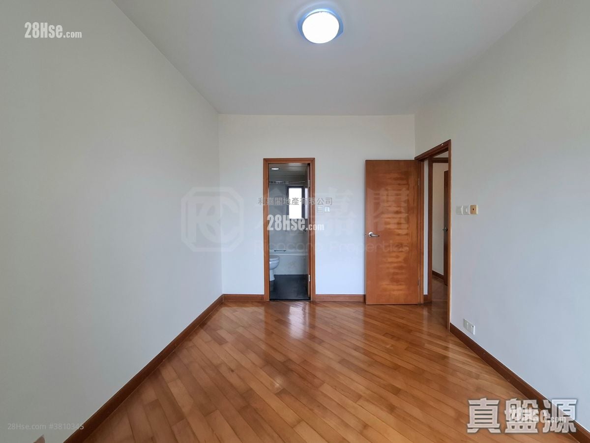 蓝天海岸 售盘 3 房 , 2 浴室 781 平方尺