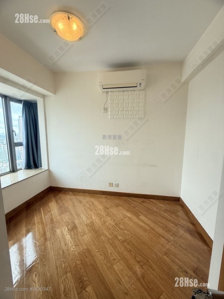 Harbour Green Sell 2 Bedrooms , 1 Bathroom 474 ft²