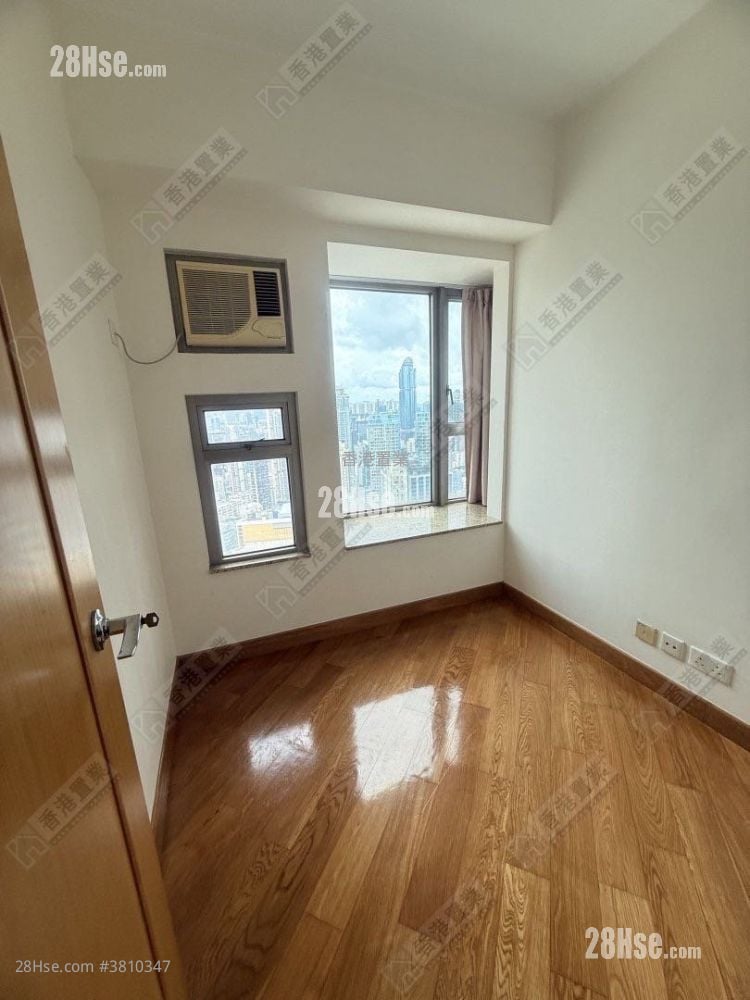 Harbour Green Sell 2 Bedrooms , 1 Bathroom 474 ft²