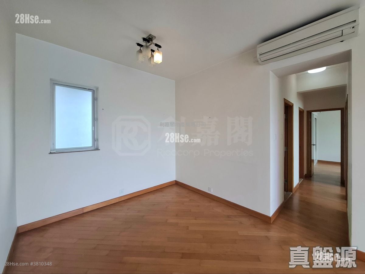 Coastal Skyline Sell 3 Bedrooms , 2 Bathrooms 749 ft²