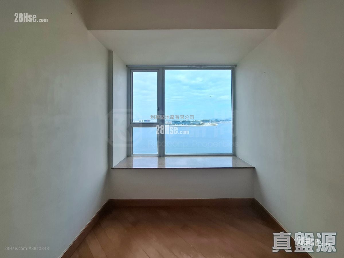 Coastal Skyline Sell 3 Bedrooms , 2 Bathrooms 749 ft²