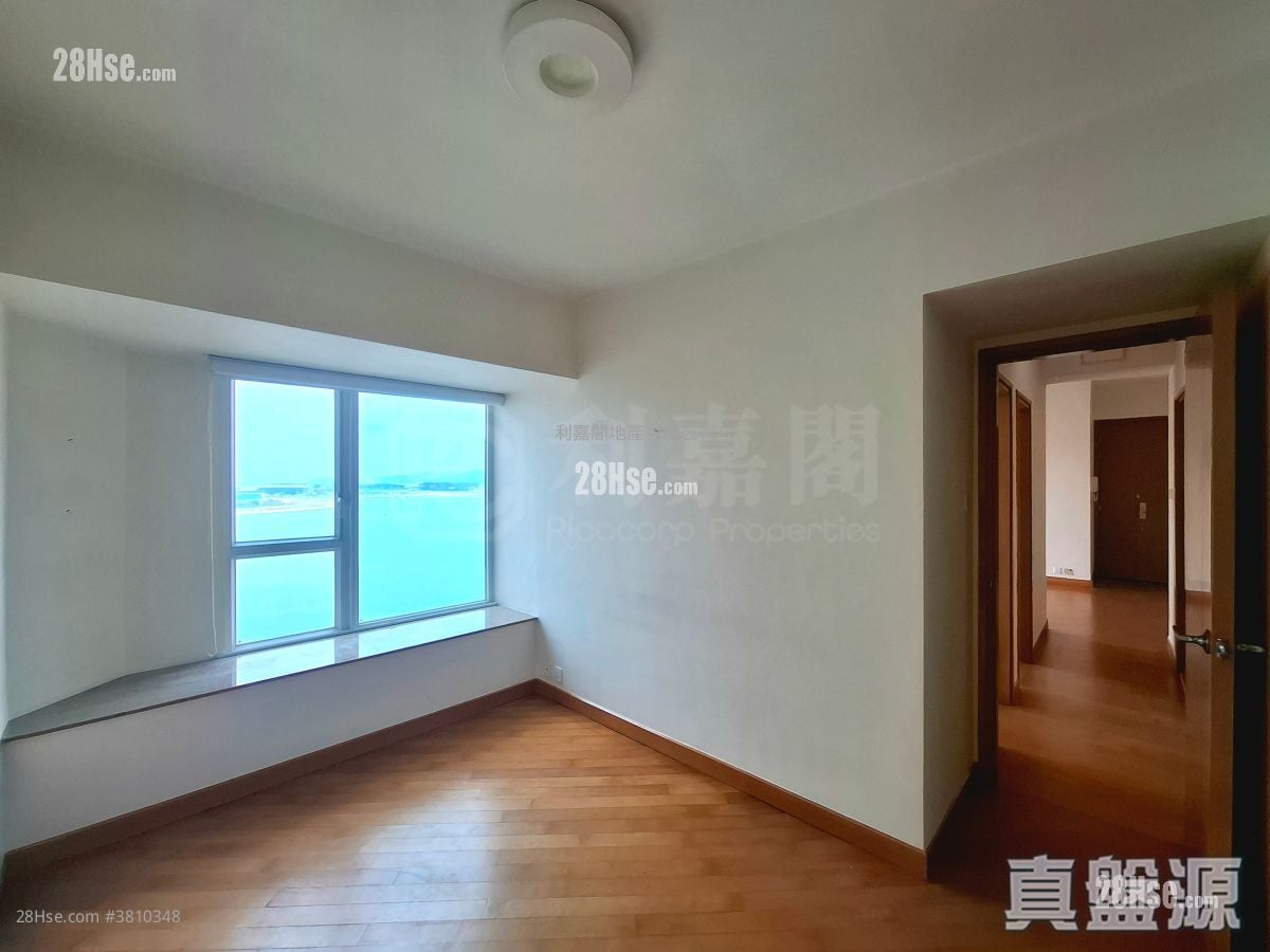 Coastal Skyline Sell 3 Bedrooms , 2 Bathrooms 749 ft²