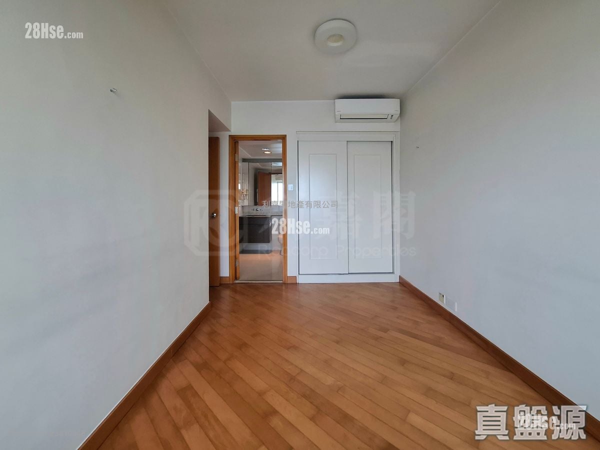 Coastal Skyline Sell 3 Bedrooms , 2 Bathrooms 749 ft²