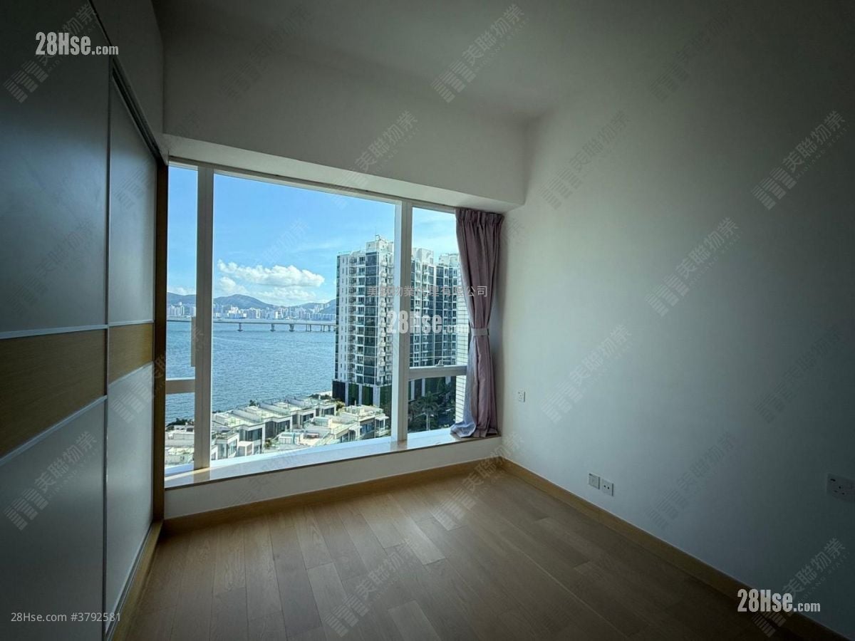 Monterey Rental 3 Bedrooms , 2 Bathrooms 887 ft²