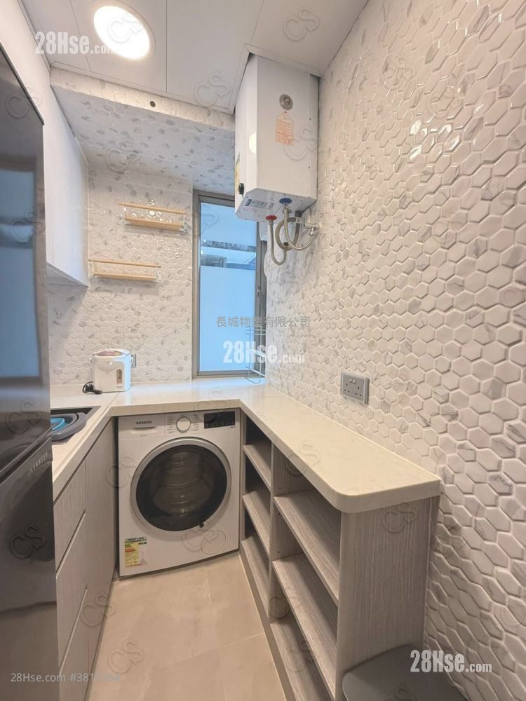 嘉荣大厦 租盘 2 房 , 1 浴室 325 平方尺