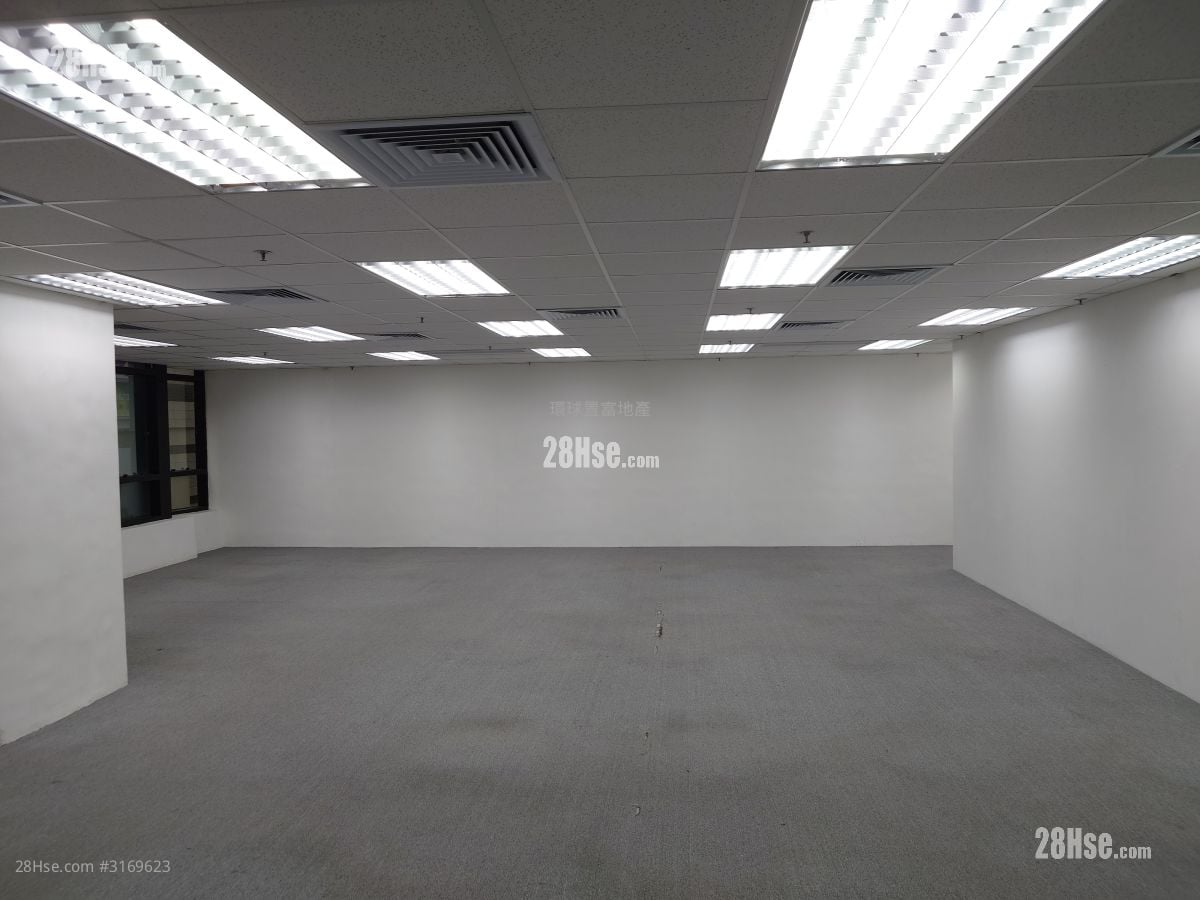 讯科中心 租盘 1,664 平方尺