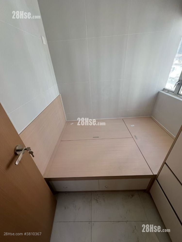 208 Kowloon City Road Rental 2 Bedrooms , 1 Bathroom 300 ft²