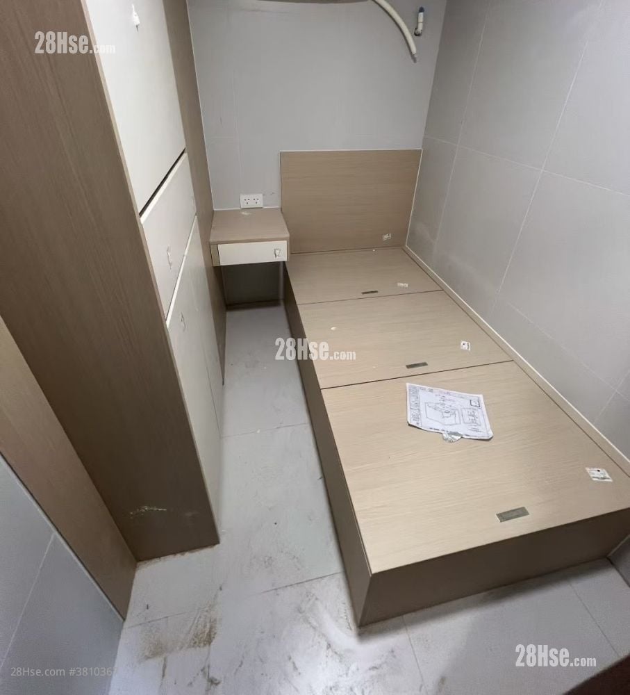 208 Kowloon City Road Rental 2 Bedrooms , 1 Bathroom 300 ft²