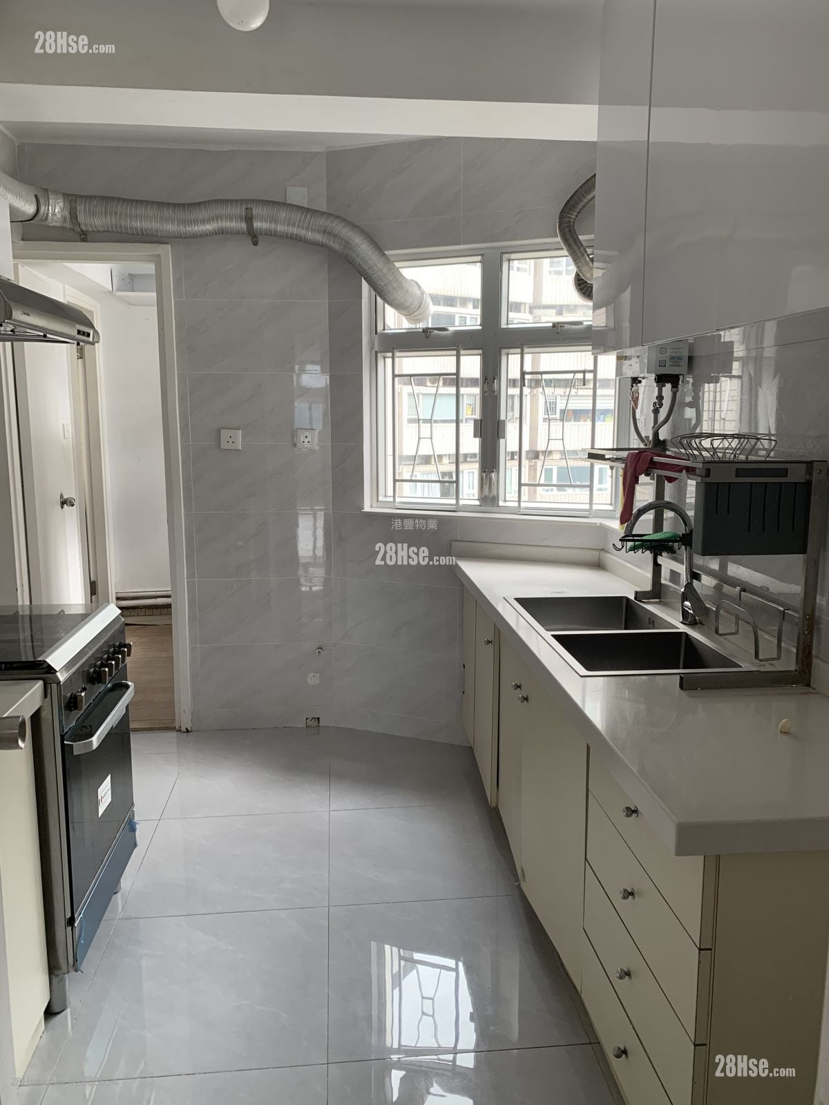 和富中心 租盘 3 房 , 2 浴室 1,308 平方尺