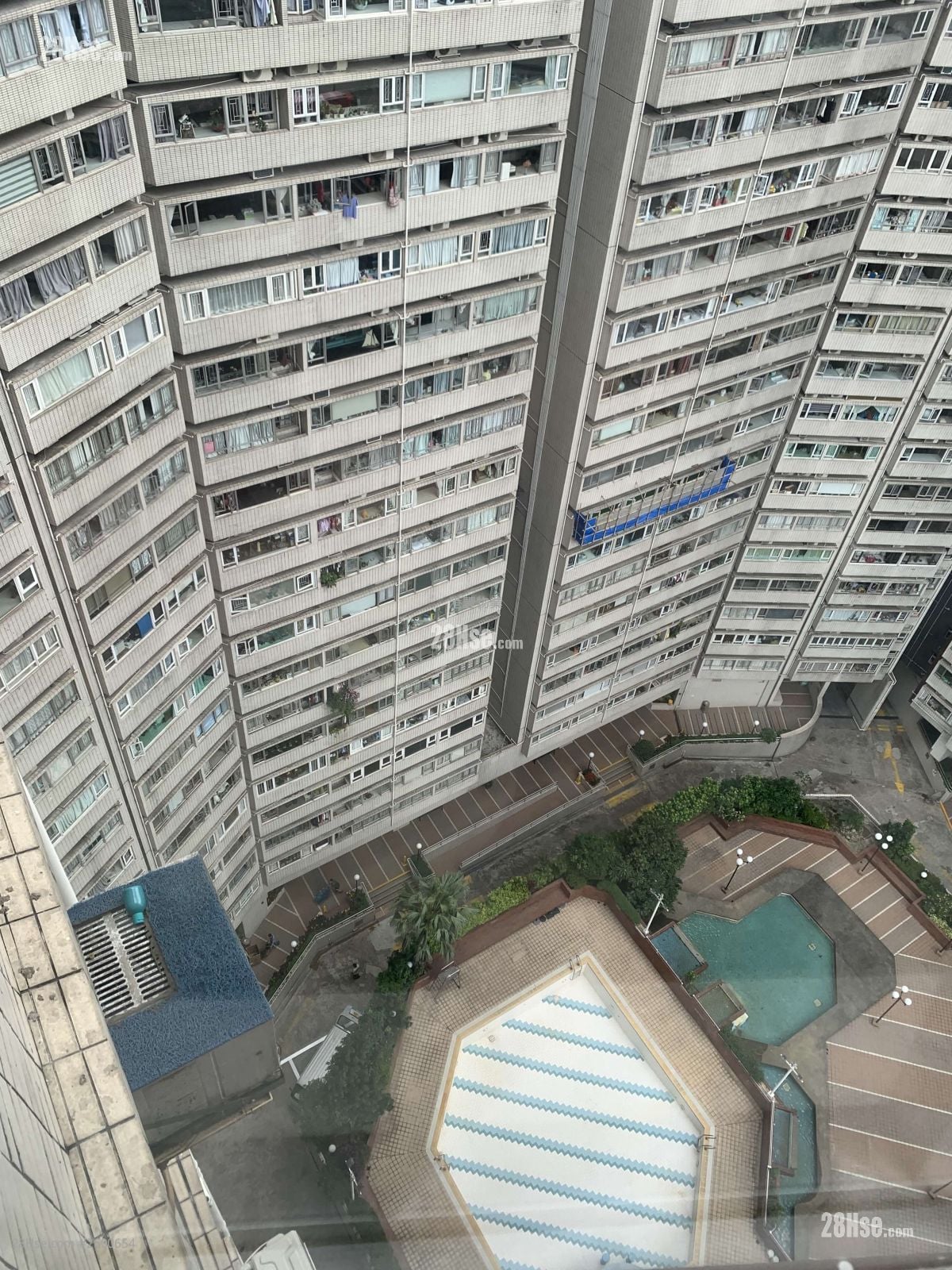 和富中心 租盘 3 房 , 2 浴室 1,308 平方尺