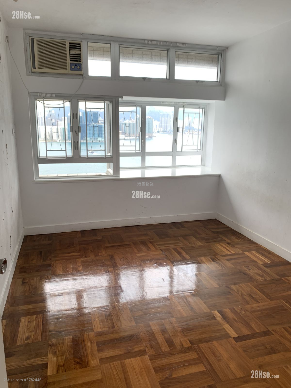 和富中心 租盘 3 房 , 2 浴室 1,308 平方尺