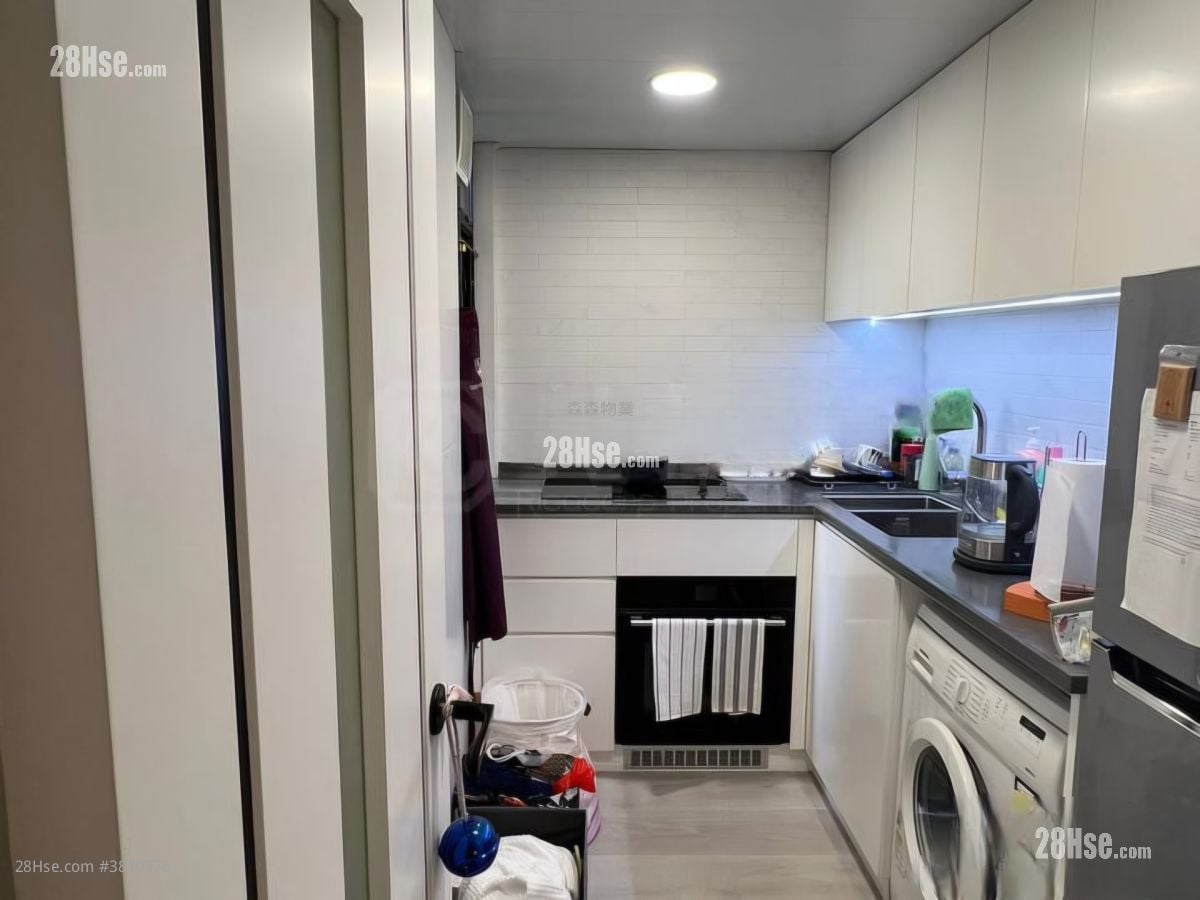 Kornhill Sell 3 Bedrooms , 2 Bathrooms 685 ft²