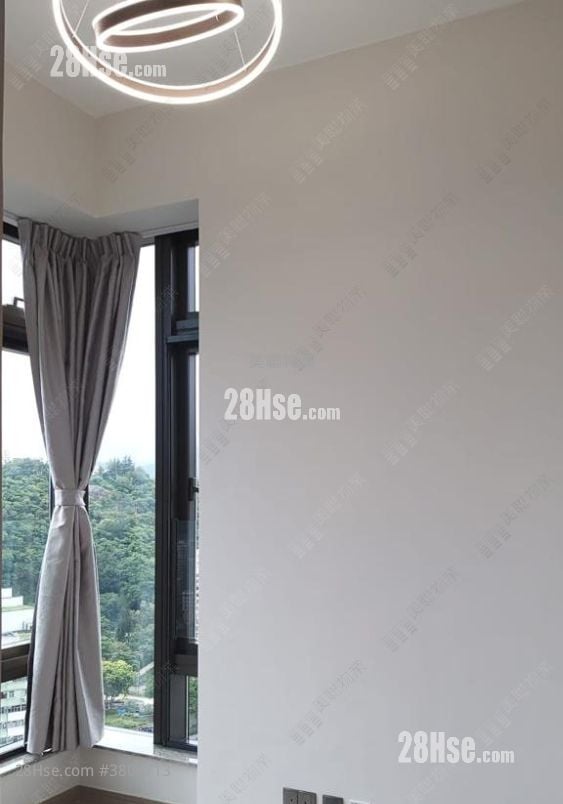 The Vantage Sell 2 Bedrooms 381 ft²