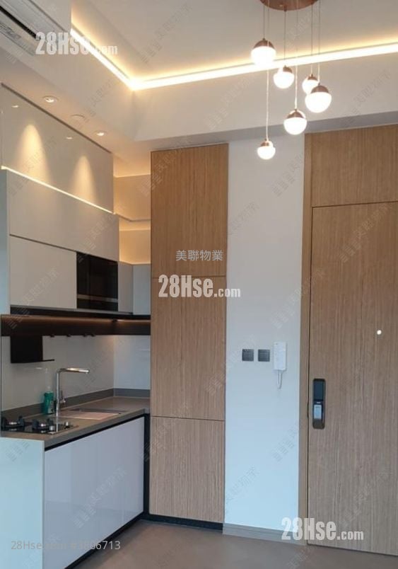 The Vantage Sell 2 Bedrooms 381 ft²