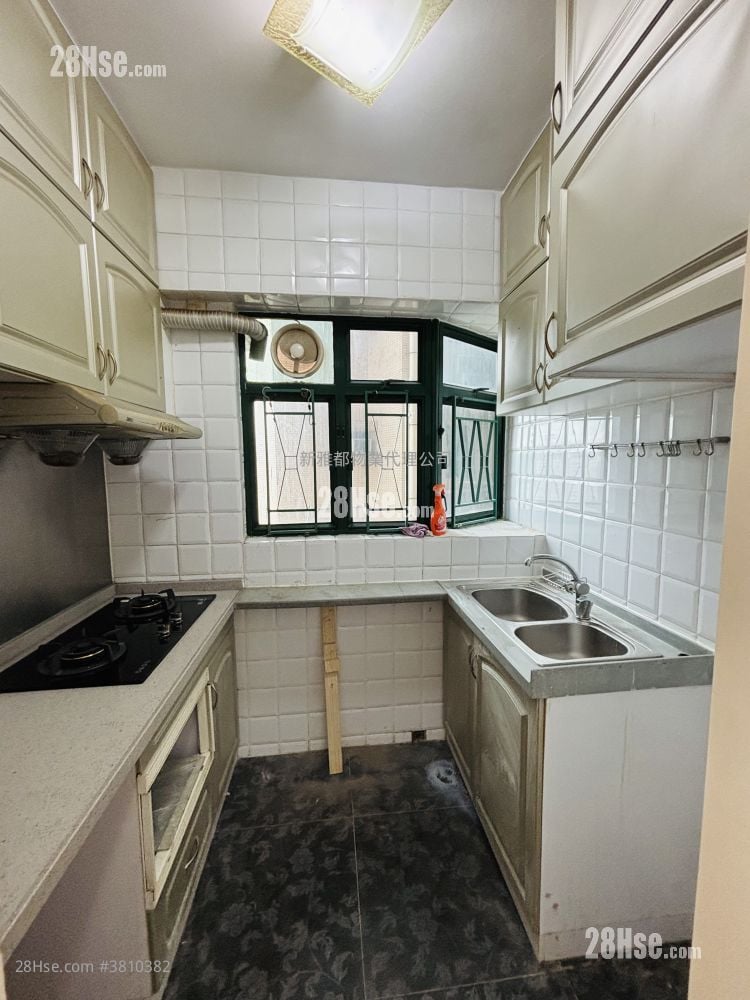 Parkview Court Rental 2 Bedrooms , 1 Bathroom 478 ft²