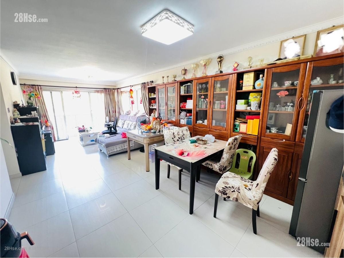 Dragon Inn Court Sell 4 Bedrooms , 3 Bathrooms 970 ft²