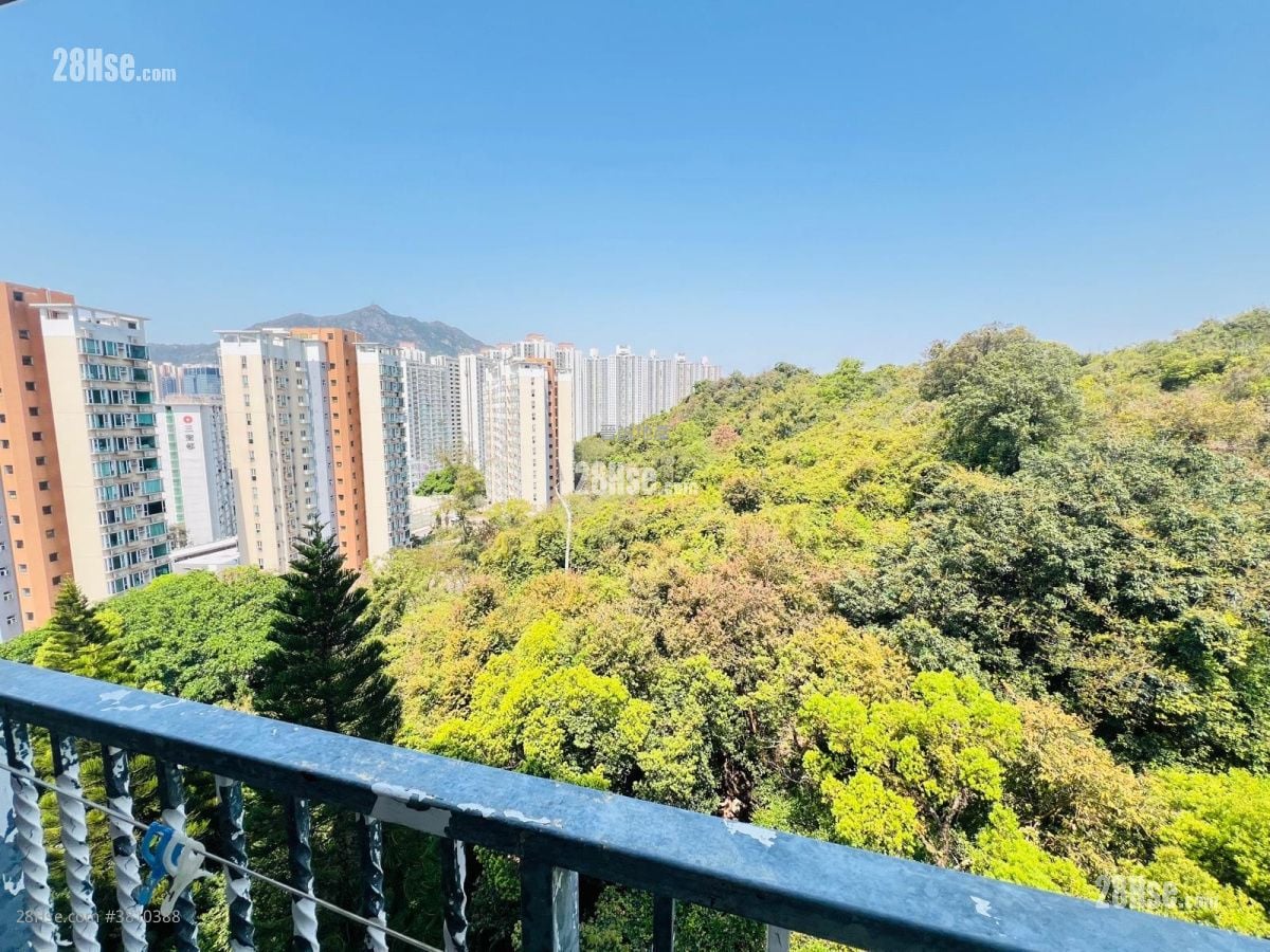 Dragon Inn Court Sell 4 Bedrooms , 3 Bathrooms 970 ft²