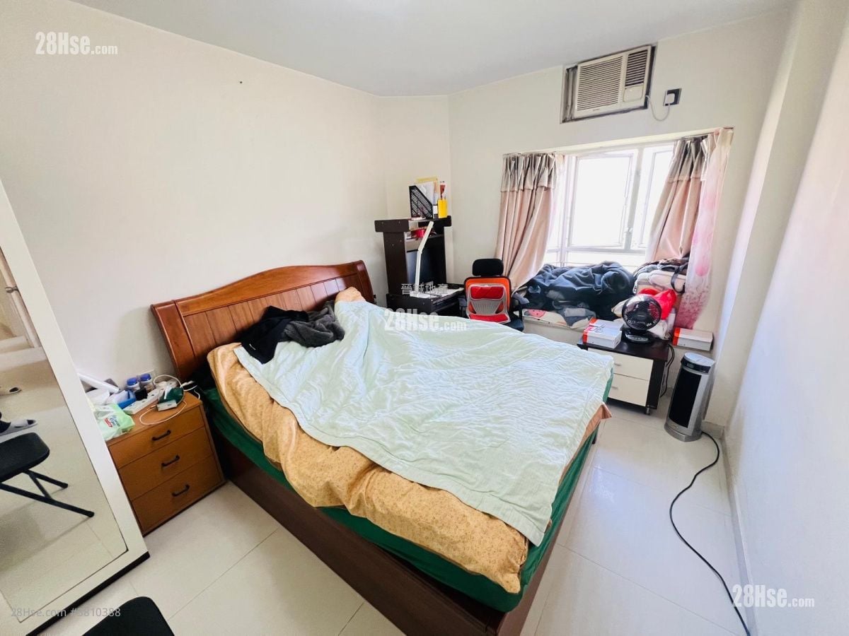 Dragon Inn Court Sell 4 Bedrooms , 3 Bathrooms 970 ft²