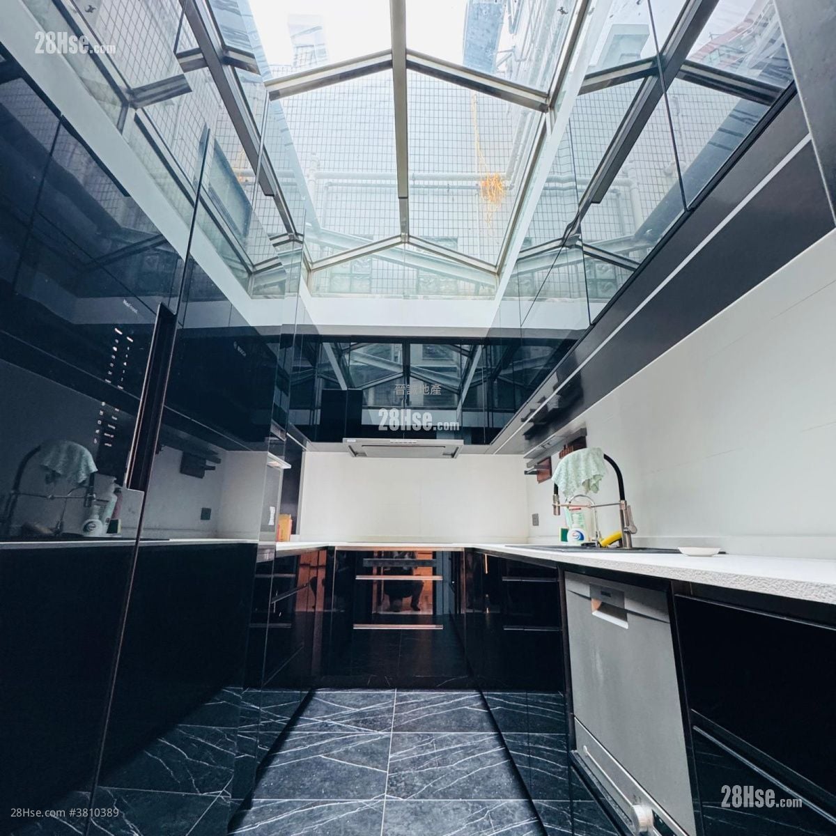 Aquamarine Garden Sell 4 Bedrooms , 4 Bathrooms 1,481 ft²