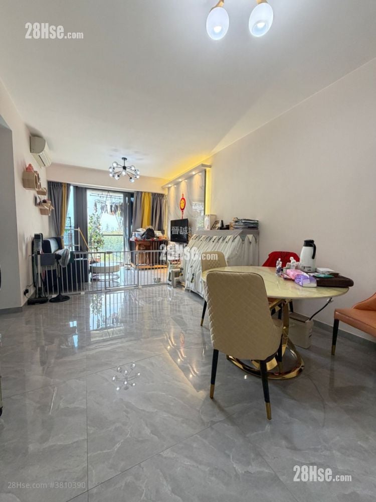 The Bloomsway Sell 3 Bedrooms , 2 Bathrooms 839 ft²