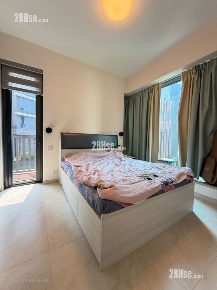 The Bloomsway Sell 3 Bedrooms , 2 Bathrooms 839 ft²